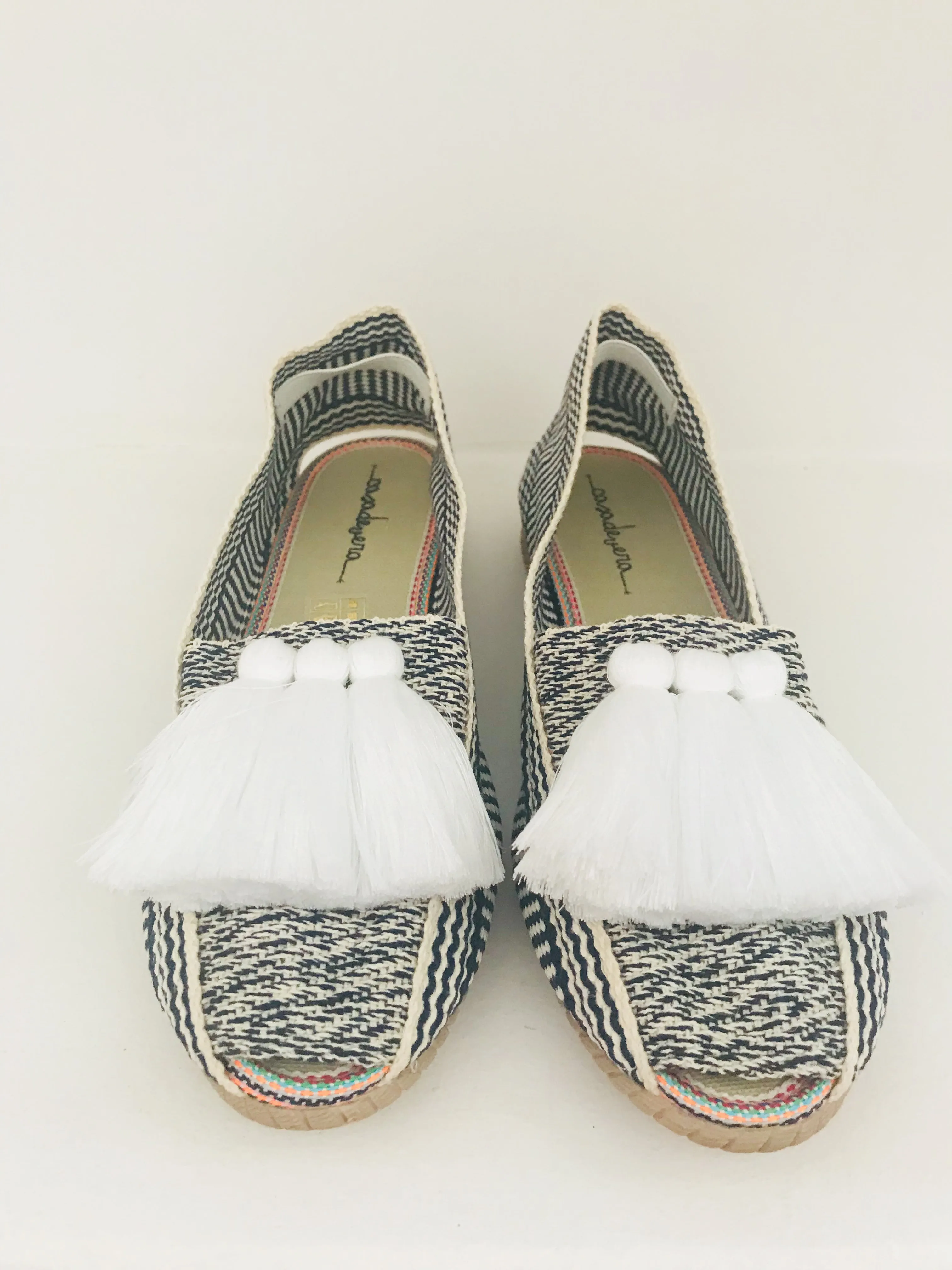 Casa de Vera Amaya Tassel Espadrillas in White