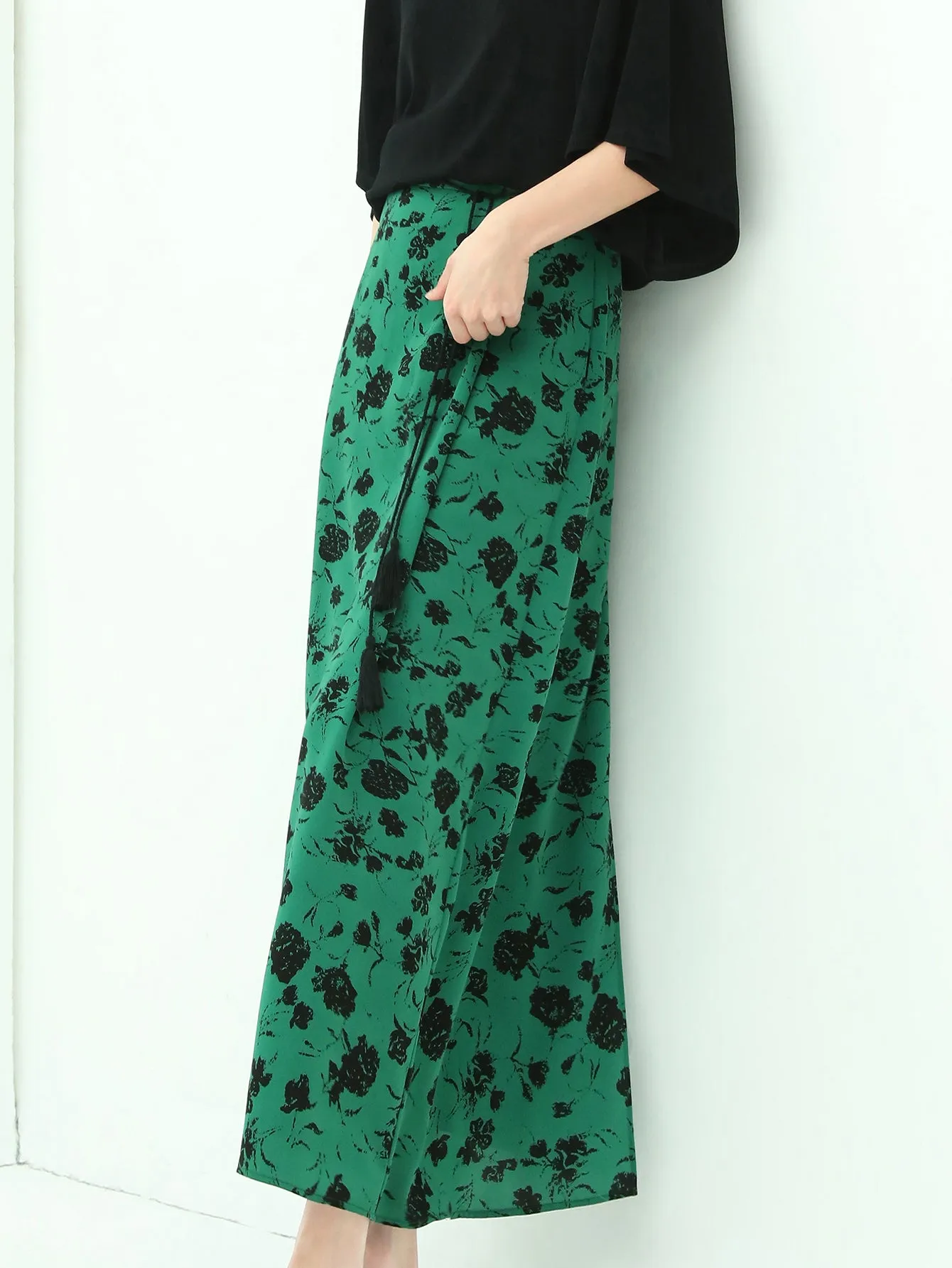 Floral Green and Black High-Waist Midi Skirt