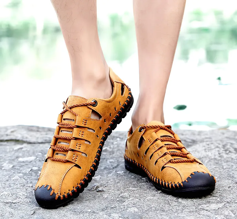 Lace-Up Leather Soft Sandals / Men's Outdoor Water Shoes - SF1085