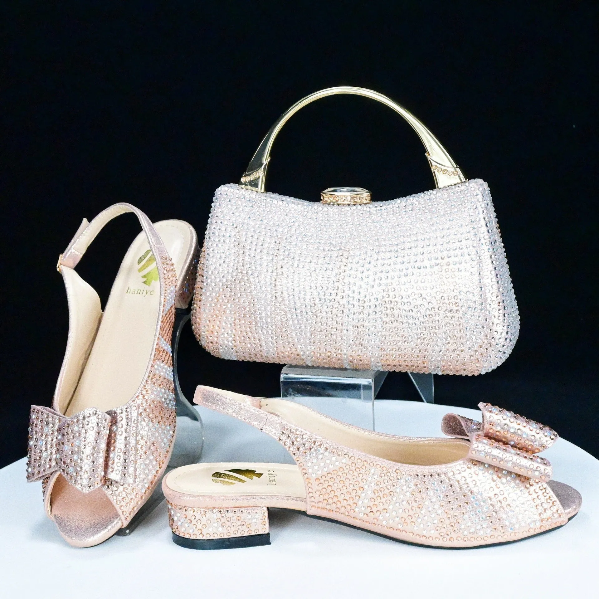 Low-Heeled Casual Daily Sandals With Handle Clutch Bag, Rhinestones Women Shoes Bag Set ,Beautiful Party Shoe Bag Set, Rhinestone Decoration Women’s Shoe Bag Set WL 21400