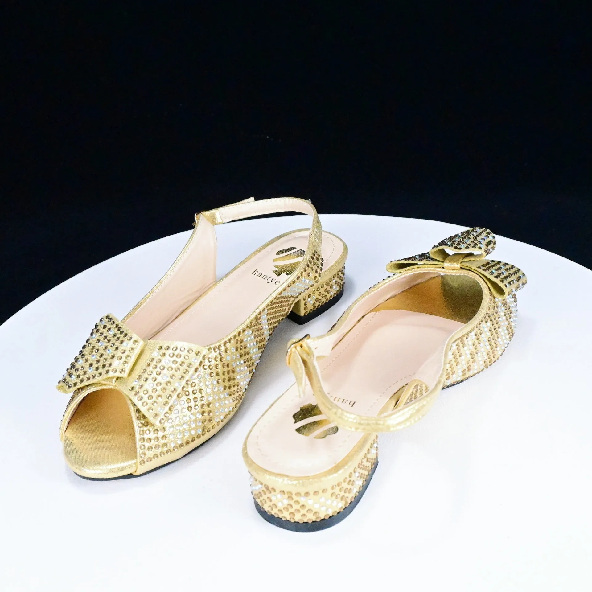 Low-Heeled Casual Daily Sandals With Handle Clutch Bag, Rhinestones Women Shoes Bag Set ,Beautiful Party Shoe Bag Set, Rhinestone Decoration Women’s Shoe Bag Set WL 21400