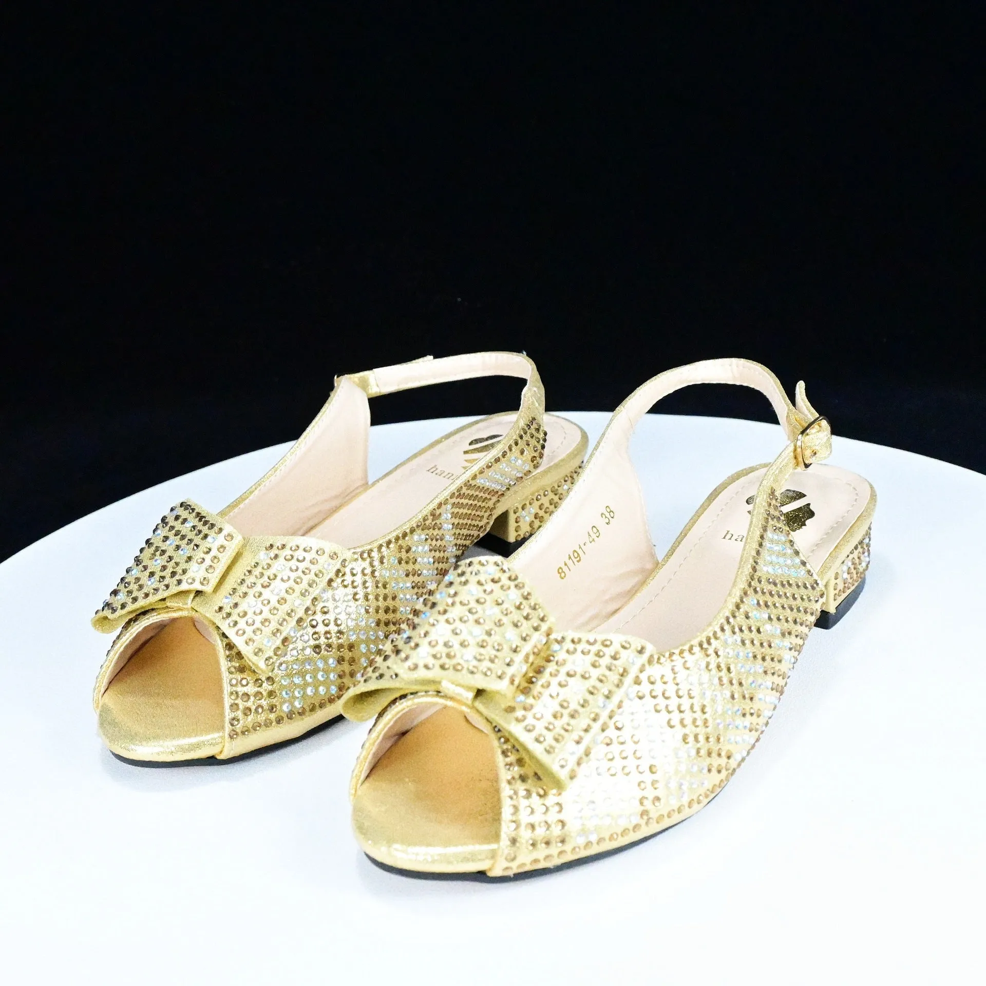 Low-Heeled Casual Daily Sandals With Handle Clutch Bag, Rhinestones Women Shoes Bag Set ,Beautiful Party Shoe Bag Set, Rhinestone Decoration Women’s Shoe Bag Set WL 21400