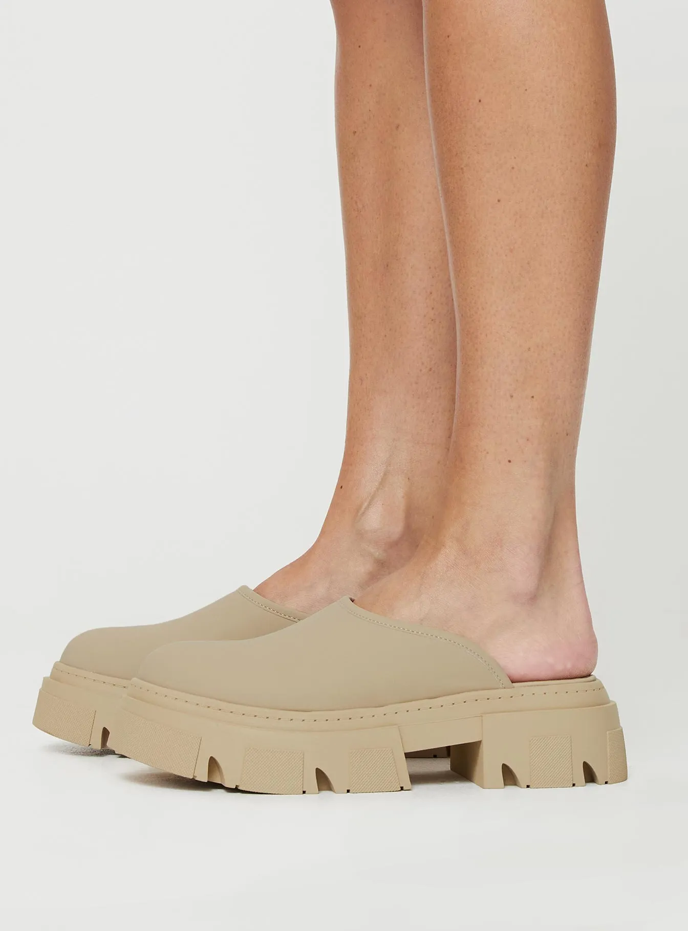 Moda Flats Beige