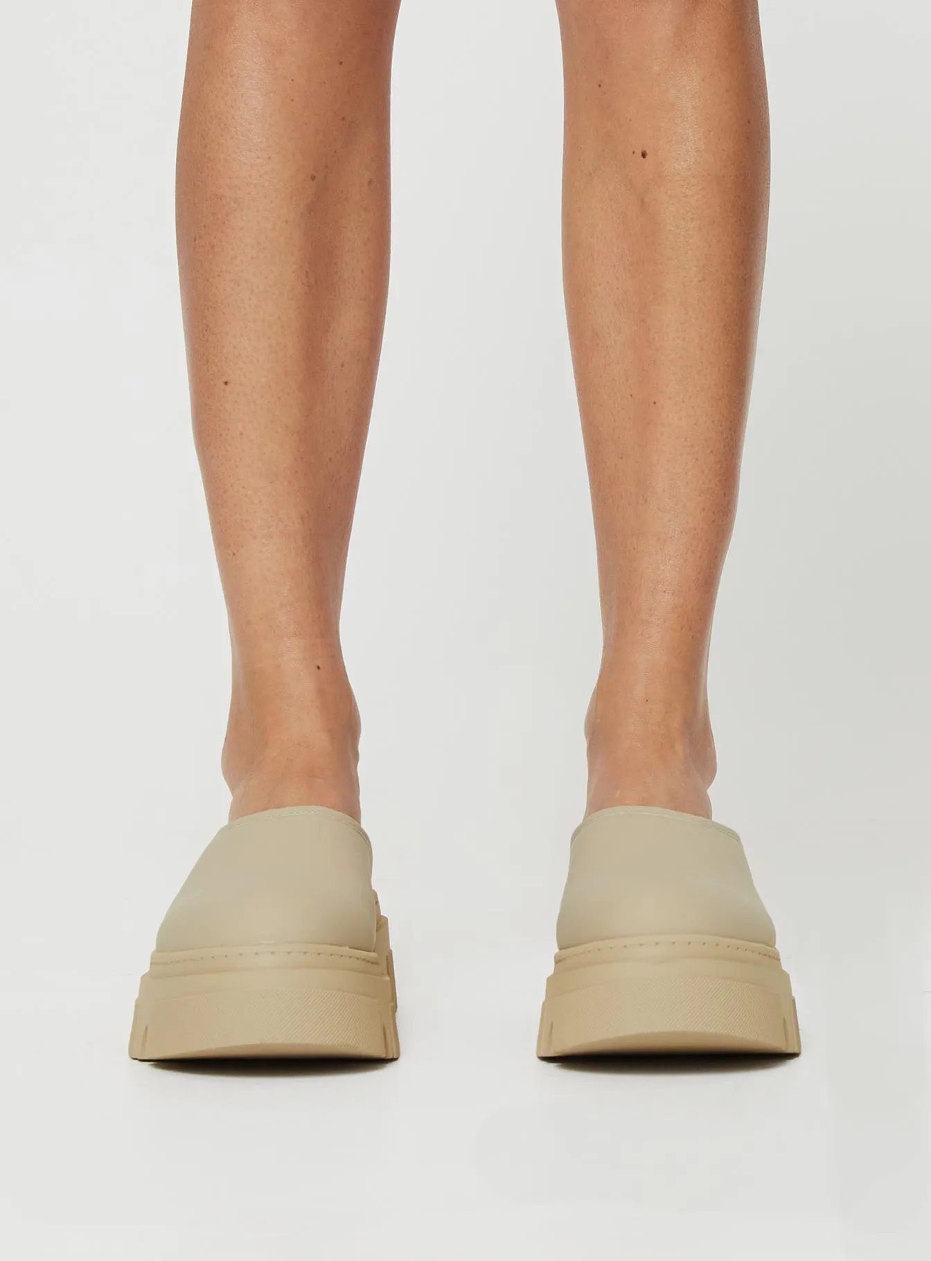 Moda Flats Beige