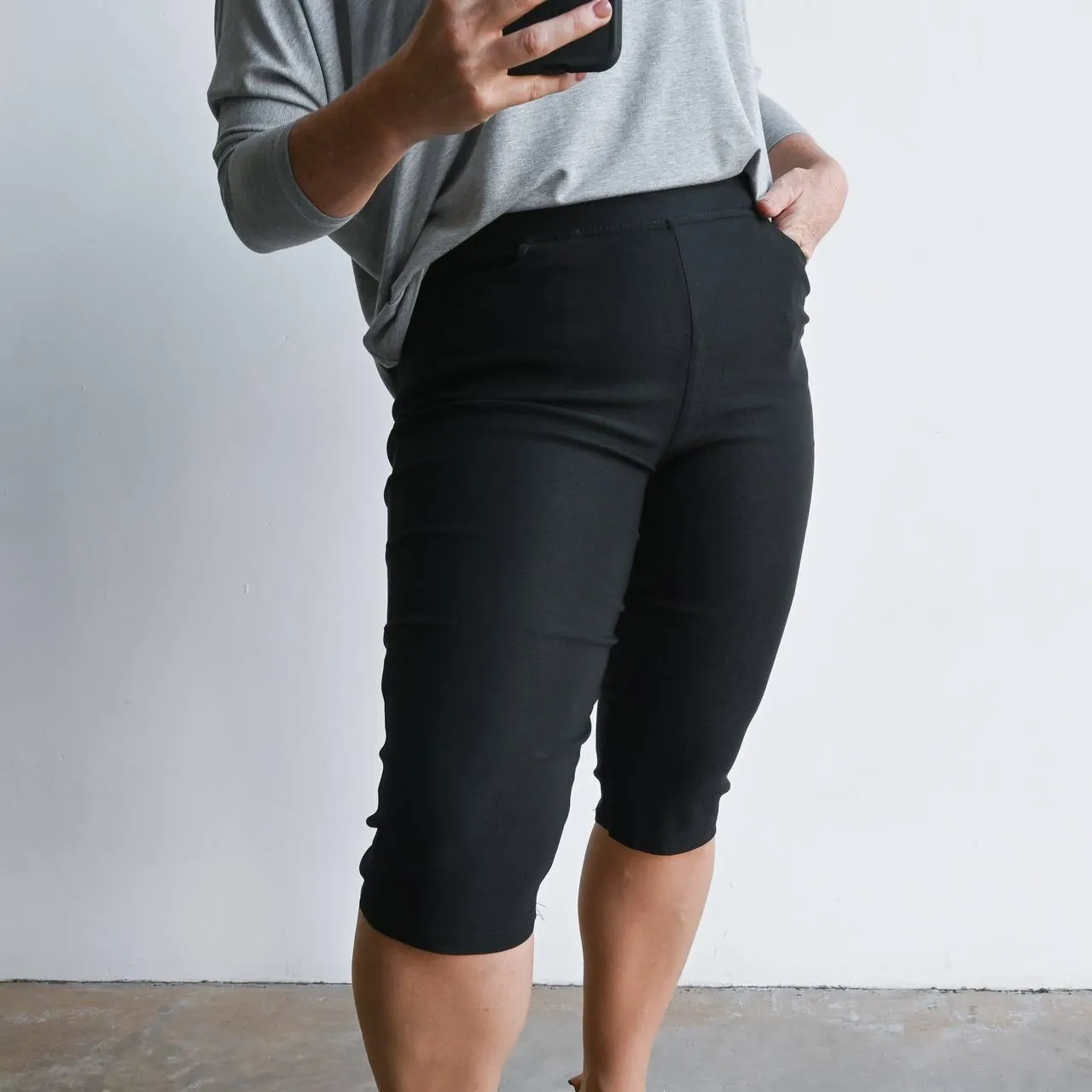 Short Capri Pant - Double Stretch