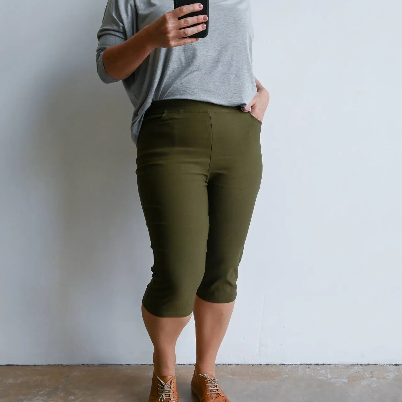 Short Capri Pant - Double Stretch